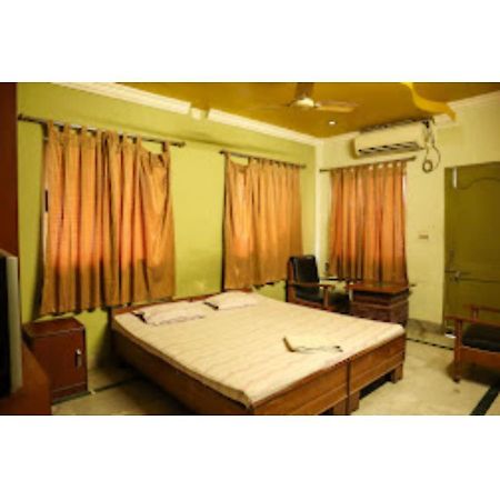 Roxy Inn,Cuttack Εξωτερικό φωτογραφία